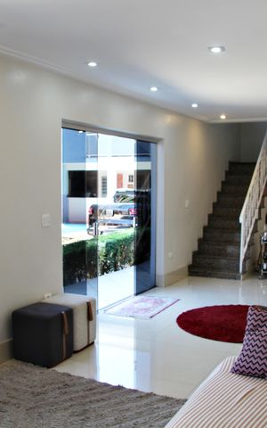 Casa à venda com 278m², 4 quartos e 6 vagasSala
