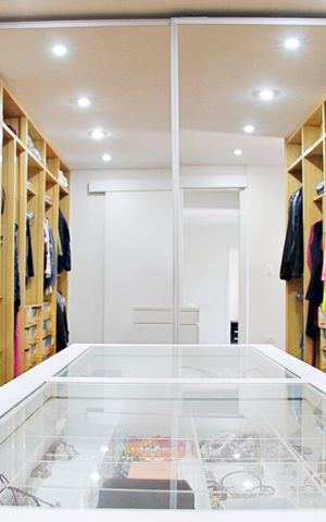 Casa à venda com 278m², 4 quartos e 6 vagasCloset da suíte 1