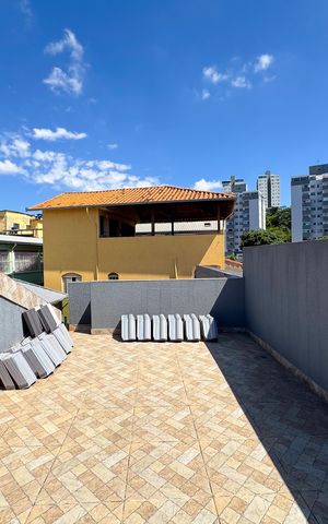 Casa à venda com 250m², 3 quartos e 3 vagas Casa à venda com 250m², 3 quartos e 3 vagasÁrea comum