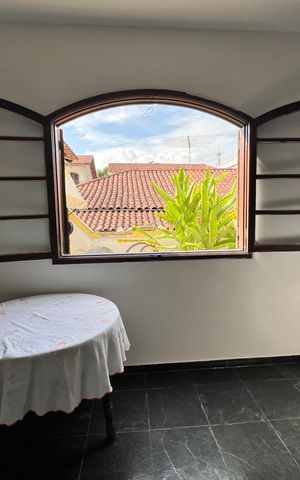 Casa à venda com 700m², 4 quartos e 2 vagas Casa à venda com 700m², 4 quartos e 2 vagasSala de Jantar