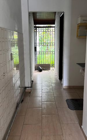Casa à venda com 700m², 4 quartos e 2 vagas Casa à venda com 700m², 4 quartos e 2 vagasÁrea de Serviço