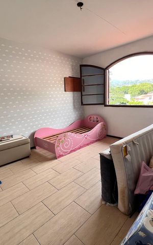 Casa à venda com 700m², 4 quartos e 2 vagas Casa à venda com 700m², 4 quartos e 2 vagasQuarto 2