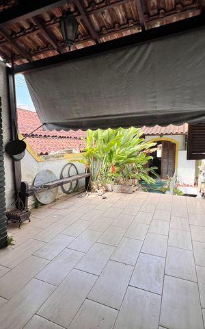 Casa à venda com 700m², 4 quartos e 2 vagas Casa à venda com 700m², 4 quartos e 2 vagasSala de Jantar - Sacada