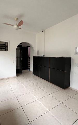 Casa à venda com 700m², 4 quartos e 2 vagas Casa à venda com 700m², 4 quartos e 2 vagasCozinha