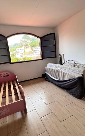 Casa à venda com 700m², 4 quartos e 2 vagas Casa à venda com 700m², 4 quartos e 2 vagasQuarto 2