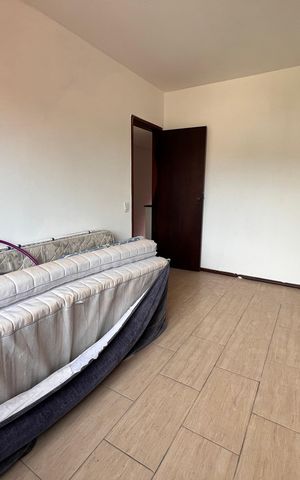 Casa à venda com 700m², 4 quartos e 2 vagas Casa à venda com 700m², 4 quartos e 2 vagasQuarto 2