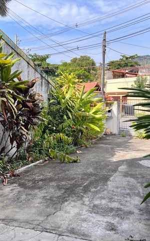 Casa à venda com 700m², 4 quartos e 2 vagas Casa à venda com 700m², 4 quartos e 2 vagasÁrea Externa