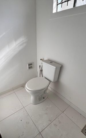 Casa à venda com 700m², 4 quartos e 2 vagas Casa à venda com 700m², 4 quartos e 2 vagasQuarto 2 Banheiro