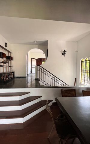 Casa à venda com 700m², 4 quartos e 2 vagas Casa à venda com 700m², 4 quartos e 2 vagasSala 2