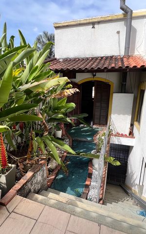 Casa à venda com 700m², 4 quartos e 2 vagas Casa à venda com 700m², 4 quartos e 2 vagasSala de Jantar - Sacada Vista