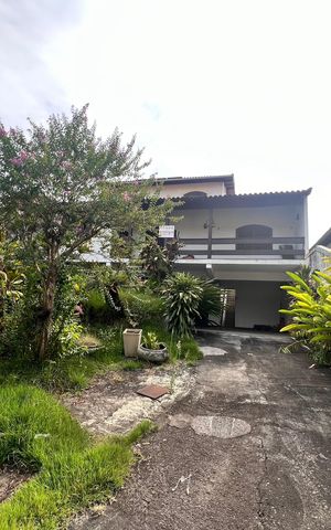Casa à venda com 700m², 4 quartos e 2 vagas Casa à venda com 700m², 4 quartos e 2 vagasFachada