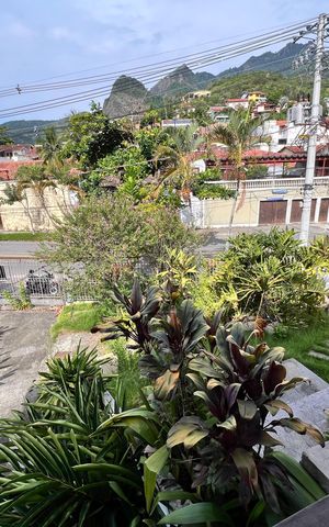 Casa à venda com 700m², 4 quartos e 2 vagas Casa à venda com 700m², 4 quartos e 2 vagasVista Sala