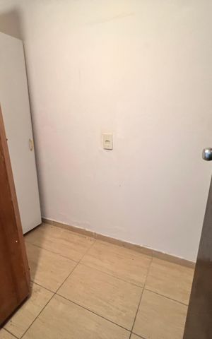 Casa à venda com 700m², 4 quartos e 2 vagas Casa à venda com 700m², 4 quartos e 2 vagasDespensa