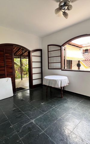 Casa à venda com 700m², 4 quartos e 2 vagas Casa à venda com 700m², 4 quartos e 2 vagasSala de Jantar