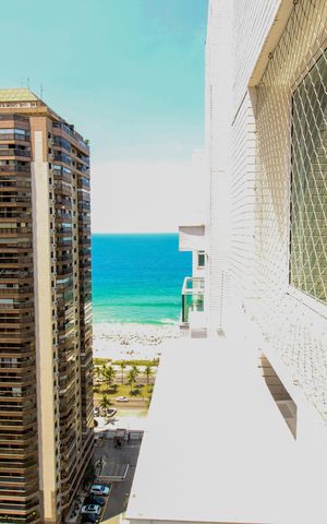 Apartamento à venda com 200m², 3 quartos e 1 vaga Apartamento à venda com 200m², 3 quartos e 1 vagaVista da Varanda da Sala