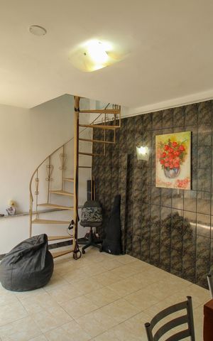 Apartamento à venda com 200m², 3 quartos e 1 vaga Apartamento à venda com 200m², 3 quartos e 1 vagaSala do 2 andar