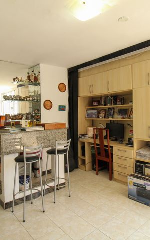 Apartamento à venda com 200m², 3 quartos e 1 vaga Apartamento à venda com 200m², 3 quartos e 1 vagaSala do 2 andar