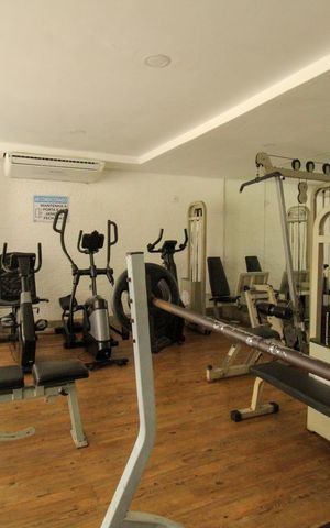 Apartamento à venda com 200m², 3 quartos e 1 vaga Apartamento à venda com 200m², 3 quartos e 1 vagaÁrea comum - Academia