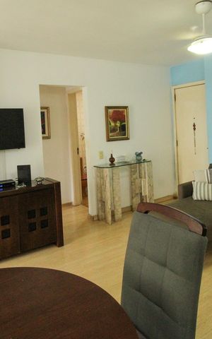 Apartamento à venda com 200m², 3 quartos e 1 vaga Apartamento à venda com 200m², 3 quartos e 1 vagaSala