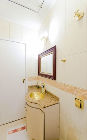 Casa à venda com 100m², 2 quartos e 1 vagaBanheiro