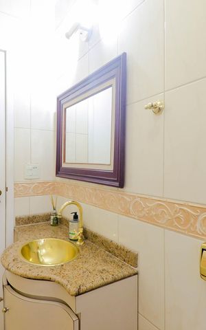 Casa à venda com 100m², 2 quartos e 1 vagaBanheiro