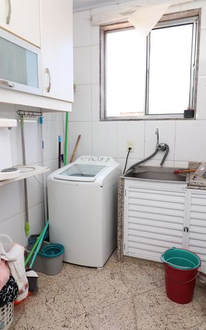 Casa à venda com 450m², 3 quartos e 3 vagasÁrea de Serviço