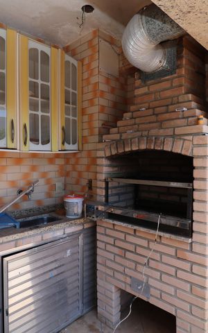 Casa à venda com 450m², 3 quartos e 3 vagasÁrea da Piscina