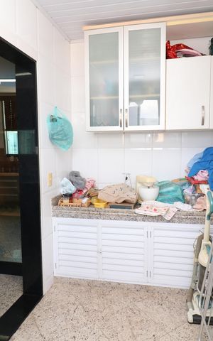 Casa à venda com 450m², 3 quartos e 3 vagasÁrea de Serviço
