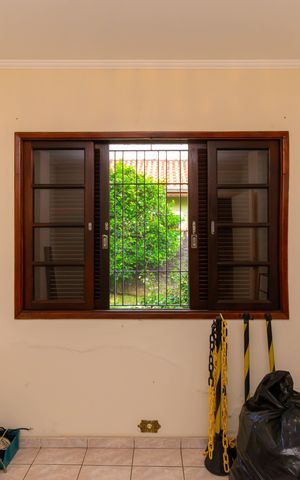 Casa à venda com 400m², 6 quartos e 11 vagas Casa à venda com 400m², 6 quartos e 11 vagasQuarto 2