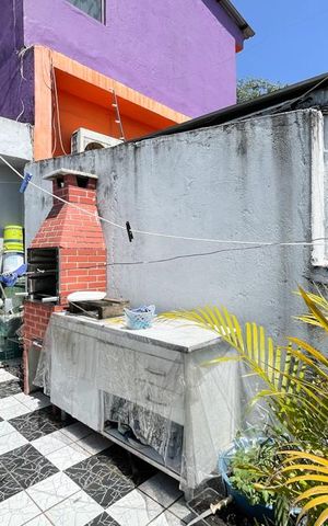 Casa à venda com 66m², 2 quartos e 1 vagaSacada do Quarto 2