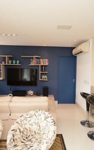 Apartamento à venda com 93m², 2 quartos e 2 vagasDetalhe Sala