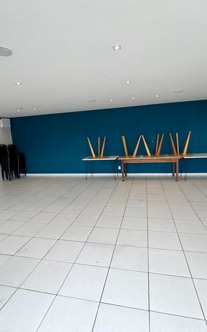 Apartamento para alugar com 41m², 2 quartos e 1 vaga Apartamento para alugar com 41m², 2 quartos e 1 vagaÁrea comum - Salão de festas