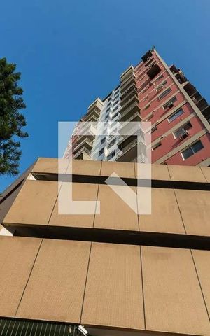Apartamento para alugar com 75m², 2 quartos e 1 vagaFachada