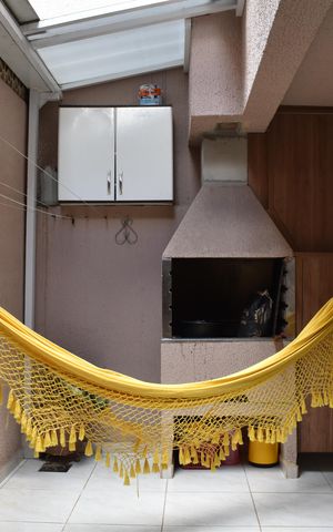 Casa de condomínio à venda com 110m², 3 quartos e 2 vagasÁrea de Serviço