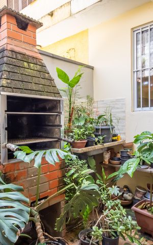 Casa à venda com 225m², 3 quartos e 6 vagas Casa à venda com 225m², 3 quartos e 6 vagasChurrasqueira (Casa 1)