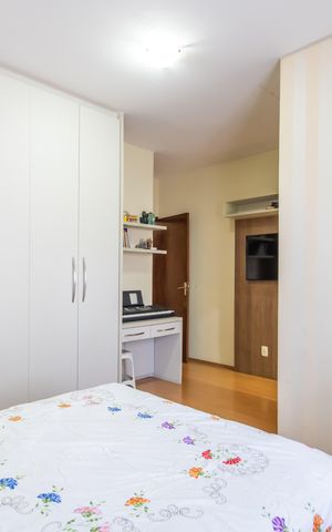 Casa à venda com 225m², 3 quartos e 6 vagas Casa à venda com 225m², 3 quartos e 6 vagasSuíte (Casa 1)