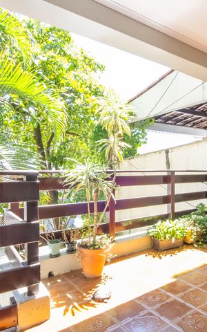 Casa à venda com 225m², 3 quartos e 6 vagas Casa à venda com 225m², 3 quartos e 6 vagasVaranda (Casa 1)