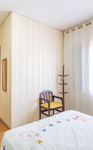 Casa à venda com 225m², 3 quartos e 6 vagas Casa à venda com 225m², 3 quartos e 6 vagasSuíte (Casa 1)