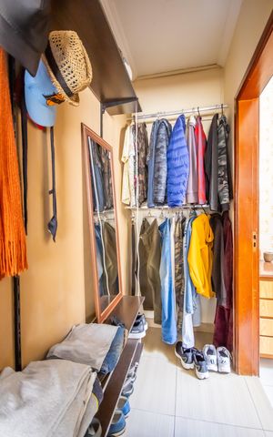 Casa à venda com 225m², 3 quartos e 6 vagas Casa à venda com 225m², 3 quartos e 6 vagasCloset da Suíte (Casa 2)