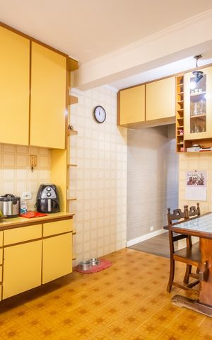 Casa à venda com 225m², 3 quartos e 6 vagas Casa à venda com 225m², 3 quartos e 6 vagasCozinha (Casa 1)