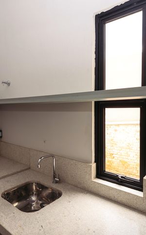 Casa de condomínio à venda com 180m², 5 quartos e 3 vagas Casa de condomínio à venda com 180m², 5 quartos e 3 vagasCasa 3 - Cozinha