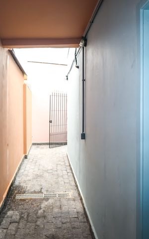 Casa de condomínio à venda com 180m², 5 quartos e 3 vagas Casa de condomínio à venda com 180m², 5 quartos e 3 vagasÁrea de Serviço