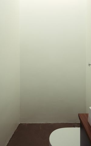 Casa de condomínio à venda com 180m², 5 quartos e 3 vagas Casa de condomínio à venda com 180m², 5 quartos e 3 vagasCasa 3 - Banheiro