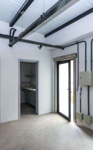 Casa de condomínio à venda com 180m², 5 quartos e 3 vagas Casa de condomínio à venda com 180m², 5 quartos e 3 vagasCasa 3 - Sala