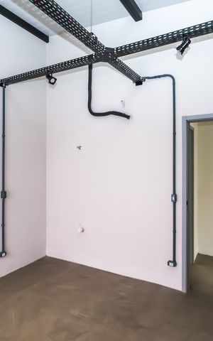 Casa de condomínio à venda com 180m², 5 quartos e 3 vagas Casa de condomínio à venda com 180m², 5 quartos e 3 vagasCasa 2 - Quarto