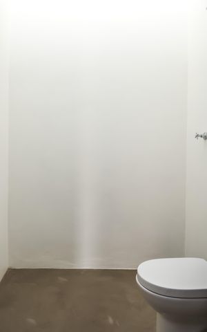 Casa de condomínio à venda com 180m², 5 quartos e 3 vagas Casa de condomínio à venda com 180m², 5 quartos e 3 vagasCasa 4 - Banheiro