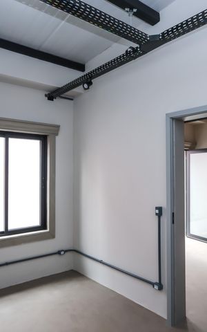 Casa de condomínio à venda com 180m², 5 quartos e 3 vagas Casa de condomínio à venda com 180m², 5 quartos e 3 vagasCasa 5 - Quarto