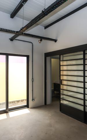 Casa de condomínio à venda com 180m², 5 quartos e 3 vagas Casa de condomínio à venda com 180m², 5 quartos e 3 vagasCasa 3 - Quarto