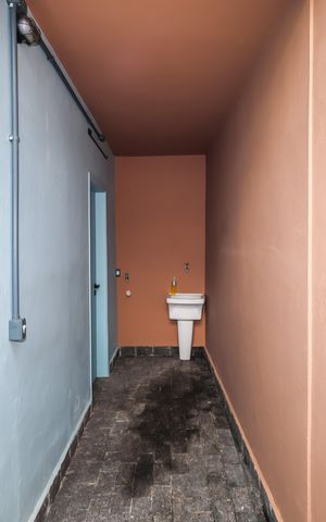 Casa de condomínio à venda com 180m², 5 quartos e 3 vagas Casa de condomínio à venda com 180m², 5 quartos e 3 vagasÁrea de Serviço