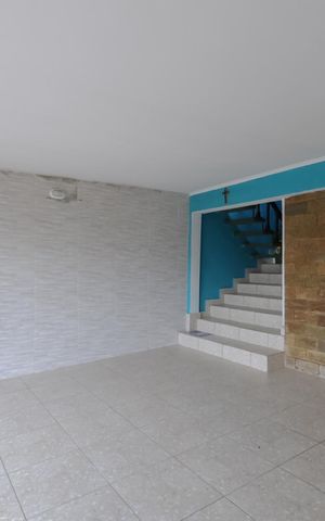 Casa à venda com 233m², 3 quartos e 2 vagasGaragem